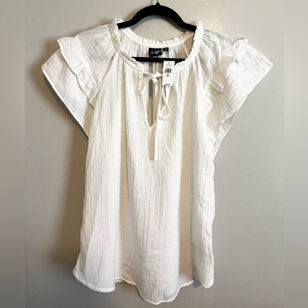 NWT Gap white sleeveless blouse